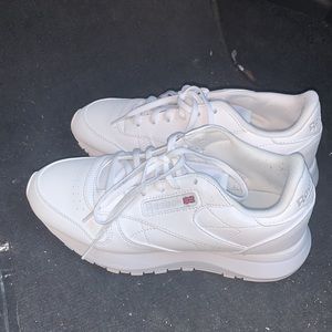 Reebok sneaker, like new, only worn twice